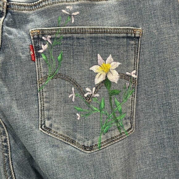 Levis Jeans Womens 31 Slimming Straight Medium Wash Cotton Stretch Painted Pocke - Picture 7 of 10